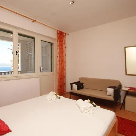 아파트 By The Sea Brela, Makarska - 6689 *