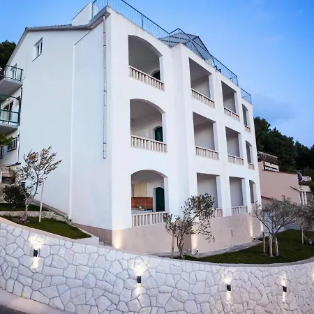 By The Sea Brela, Makarska - 6689 Brela